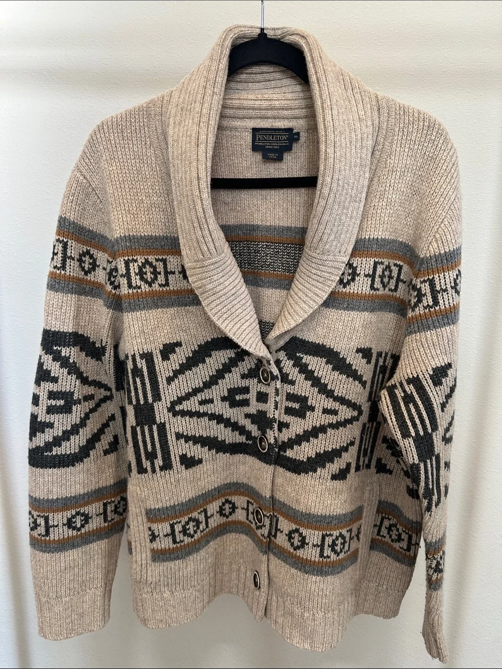 Pendleton Women’s Big Lebowski-Style Collar Cardigan - Picture 1 of 2